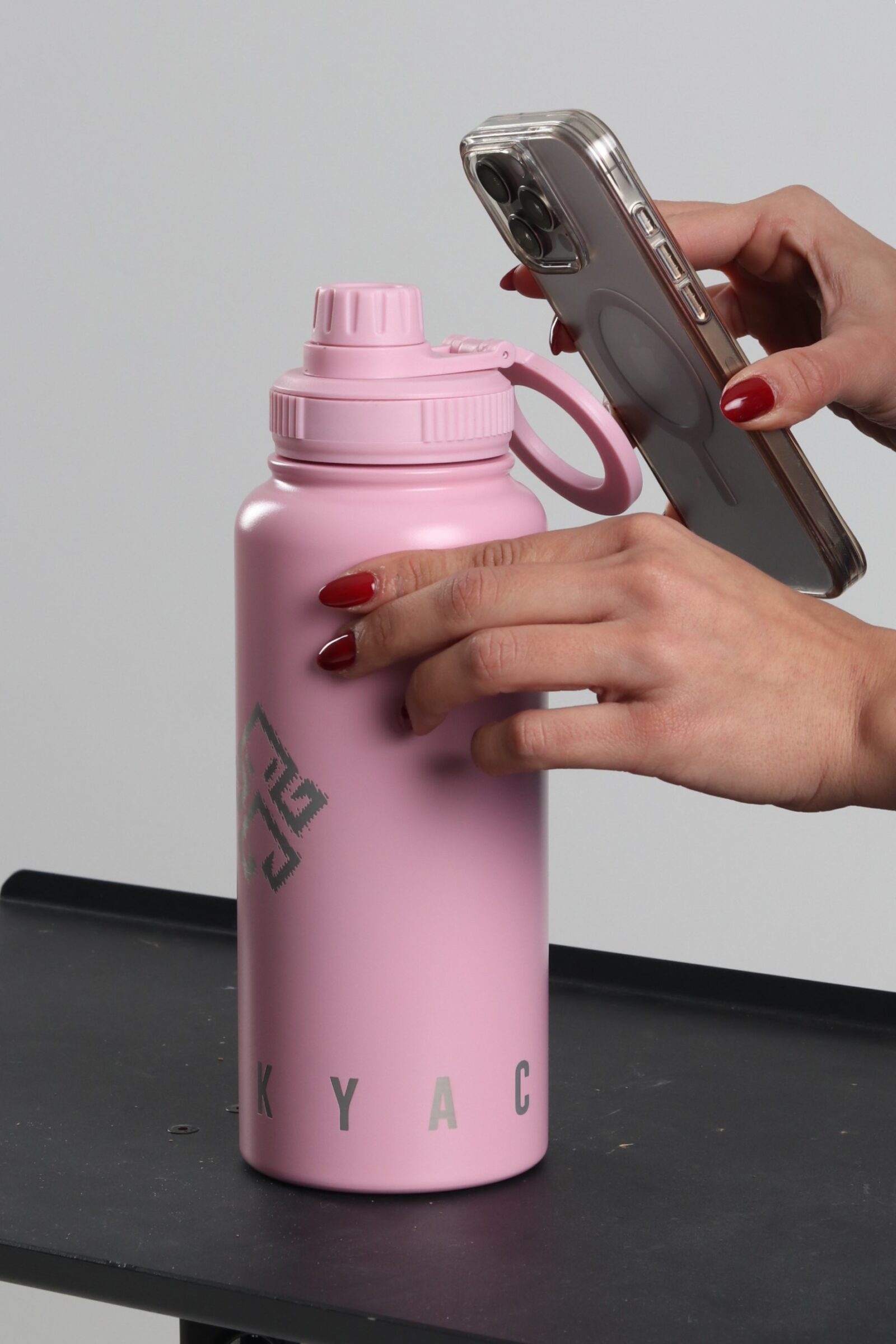 Magnetic Water Bottle - 32OZ - Image 2